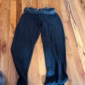 Charcoal grey sweatpants gently worn size small